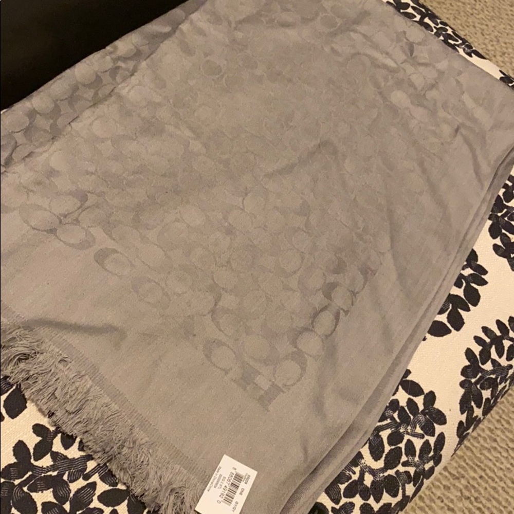 Coach scarf - Picture 2 of 5